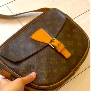 Juenefille Sling LV Authentic Bag